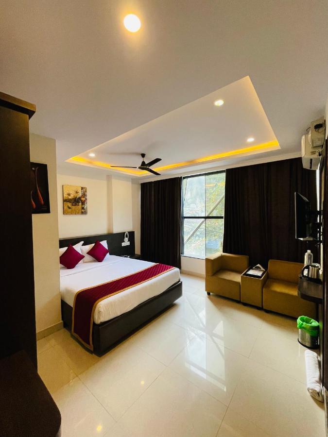 The Porch Inn Hotel/Service Apartments Bengalúr Exteriér fotografie