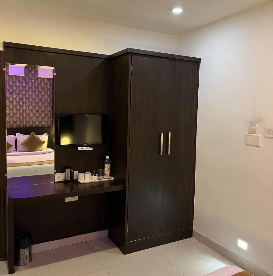 The Porch Inn Hotel/Service Apartments Bengalúr Exteriér fotografie