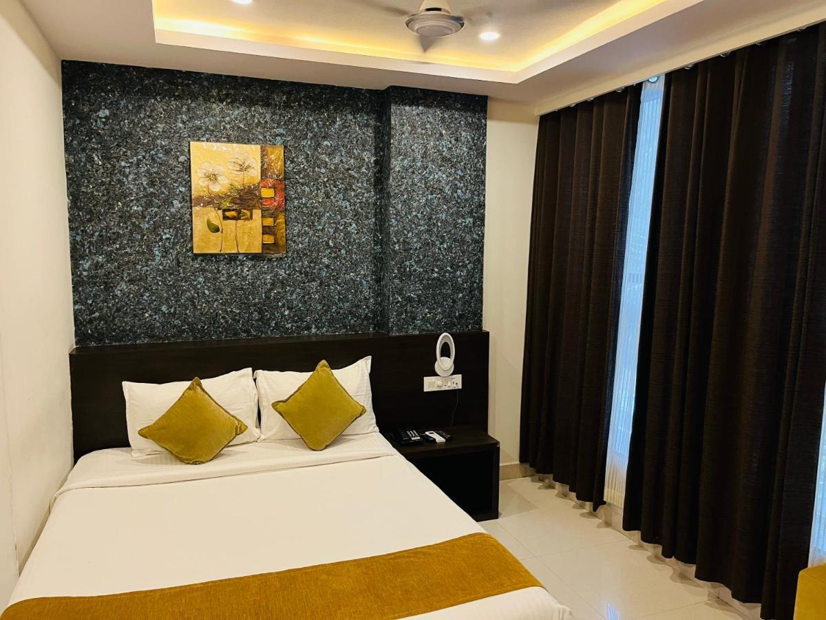 The Porch Inn Hotel/Service Apartments Bengalúr Exteriér fotografie