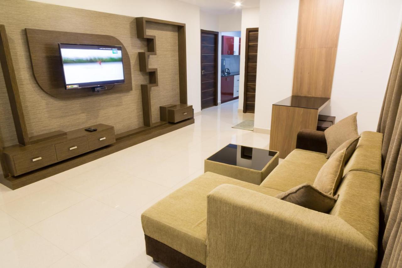 The Porch Inn Hotel/Service Apartments Bengalúr Exteriér fotografie