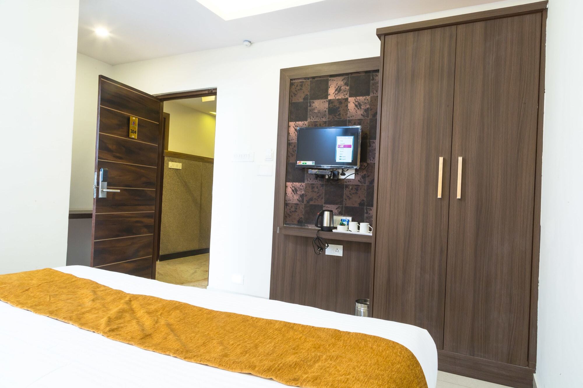 The Porch Inn Hotel/Service Apartments Bengalúr Exteriér fotografie