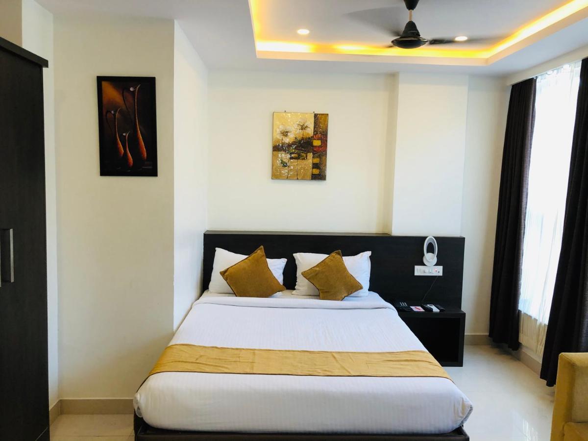The Porch Inn Hotel/Service Apartments Bengalúr Exteriér fotografie